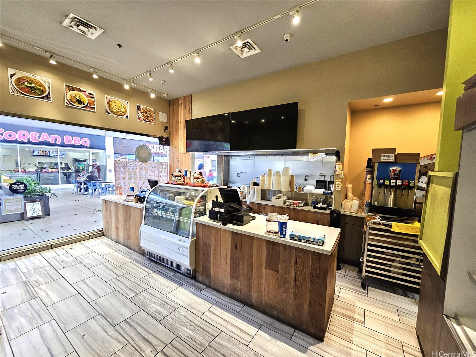 91-5431 Kapolei Pkwy Kapolei  - photo 4 of 7