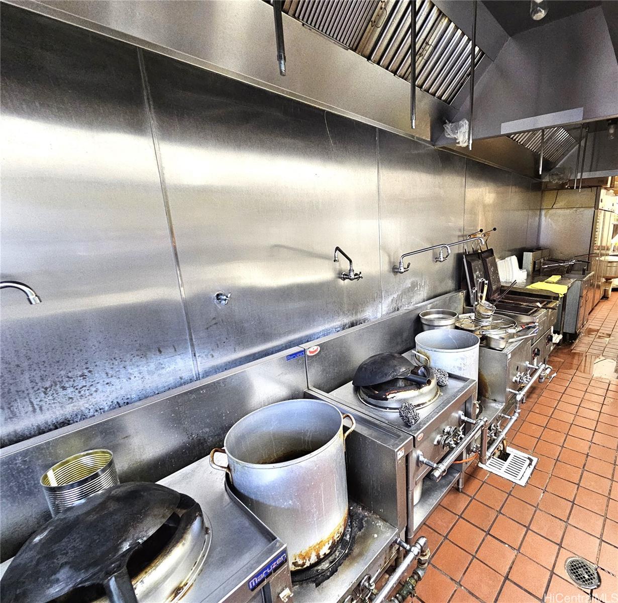 91-5431 Kapolei Pkwy Kapolei  - photo 5 of 7