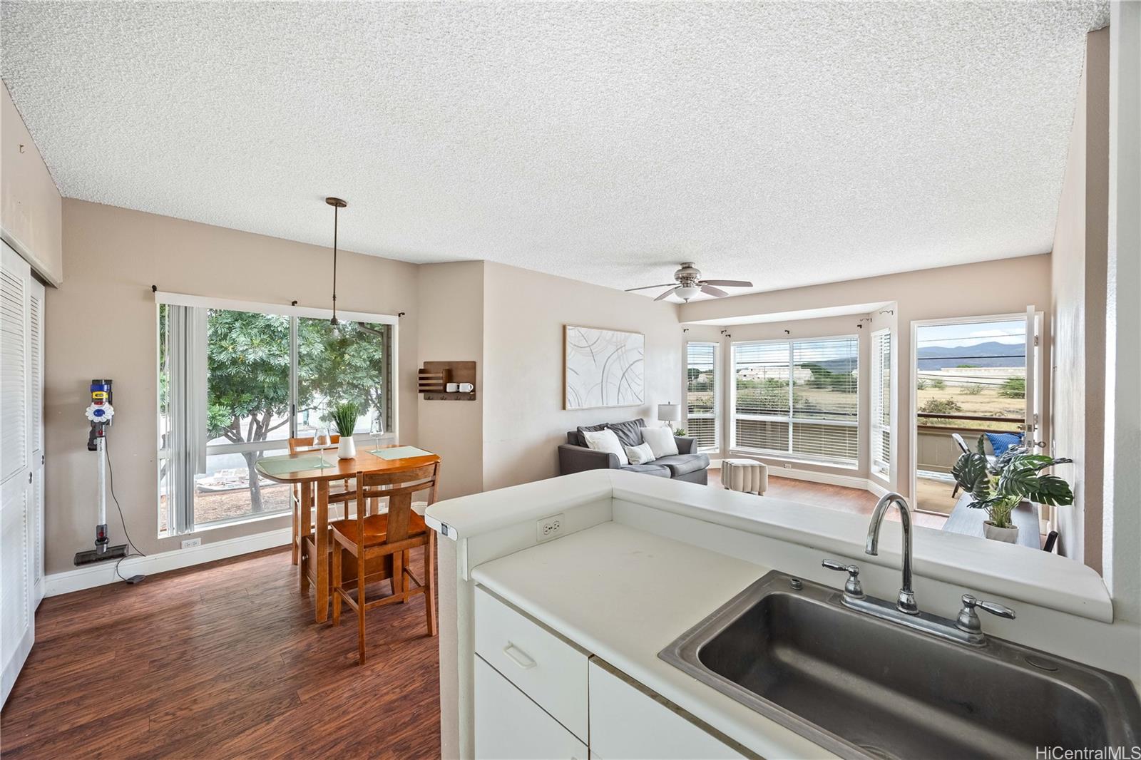 Palm Court condo # 50T, Ewa Beach, Hawaii - photo 5 of 25