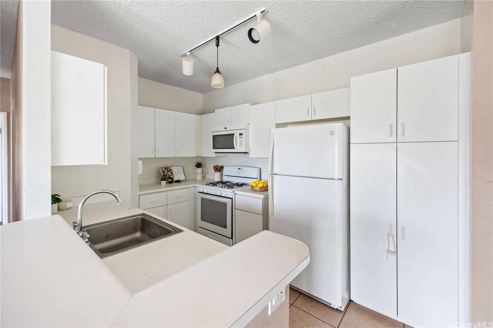 Palm Court condo # 50T, Ewa Beach, Hawaii - photo 8 of 25