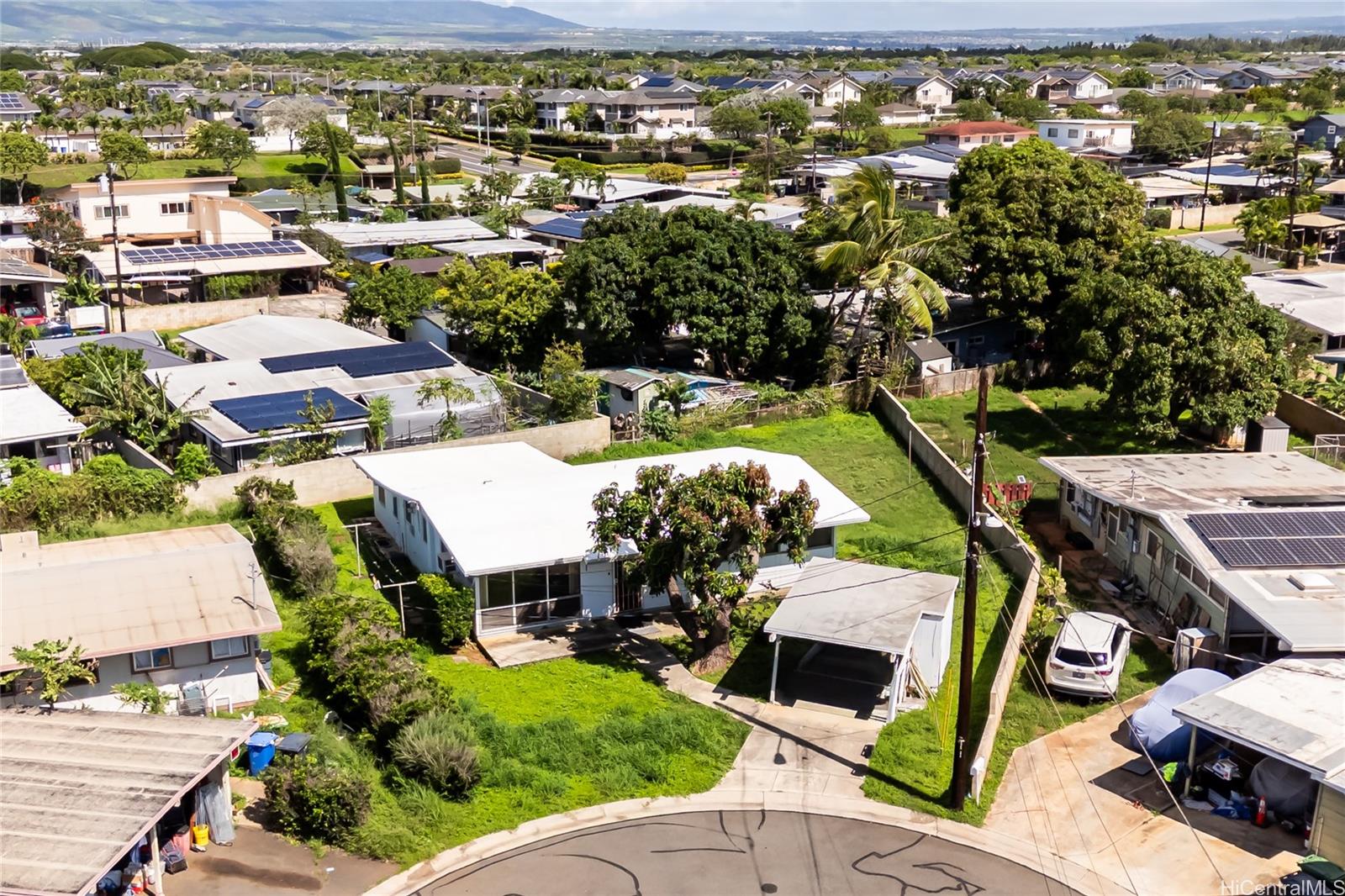 91-598  Aikanaka Pl Ewa Beach, Ewaplain home - photo 3 of 21