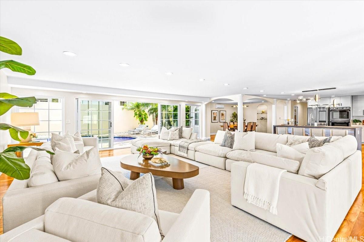 916  Hunakai Street Kahala Area, Diamond Head home - photo 9 of 25