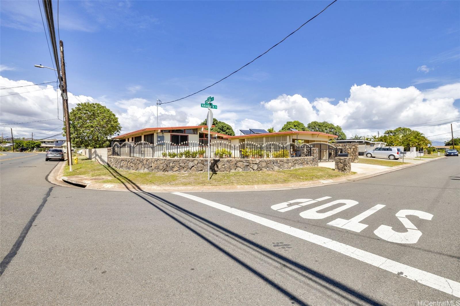 91-620  Aikanaka Road Ewa Beach, Ewaplain home - photo 2 of 25