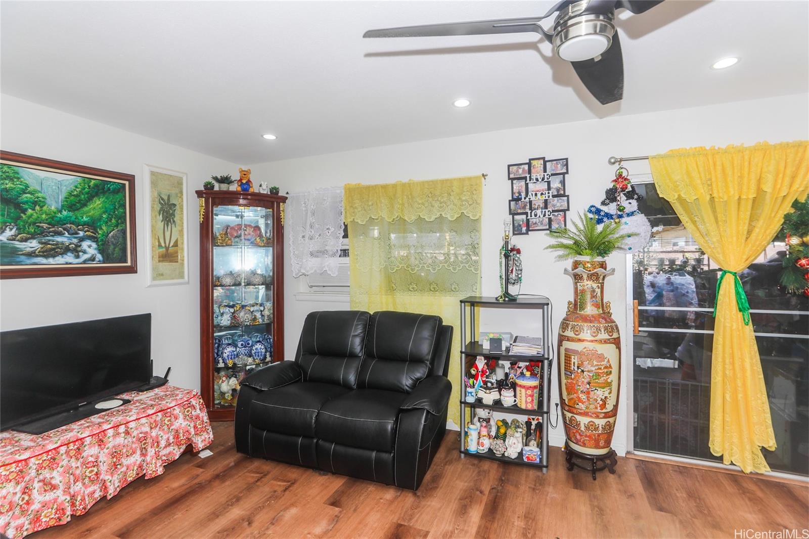 91-627 Kilaha Street townhouse # 9, Ewa Beach, Hawaii - photo 3 of 23