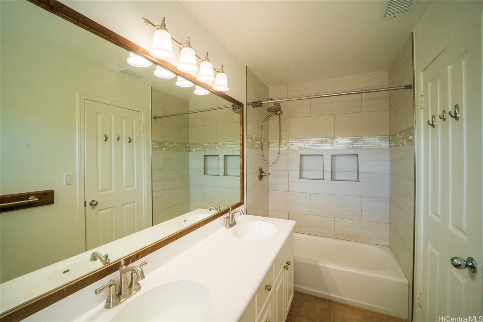 91-6417  Kapolei Pkwy Ocean Pointe, Ewaplain home - photo 4 of 6