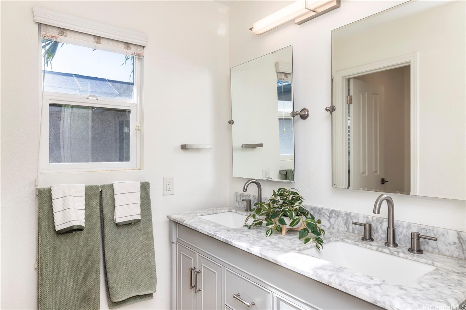 91-6611  Kapolei Pkwy Ocean Pointe, Ewaplain home - photo 9 of 16