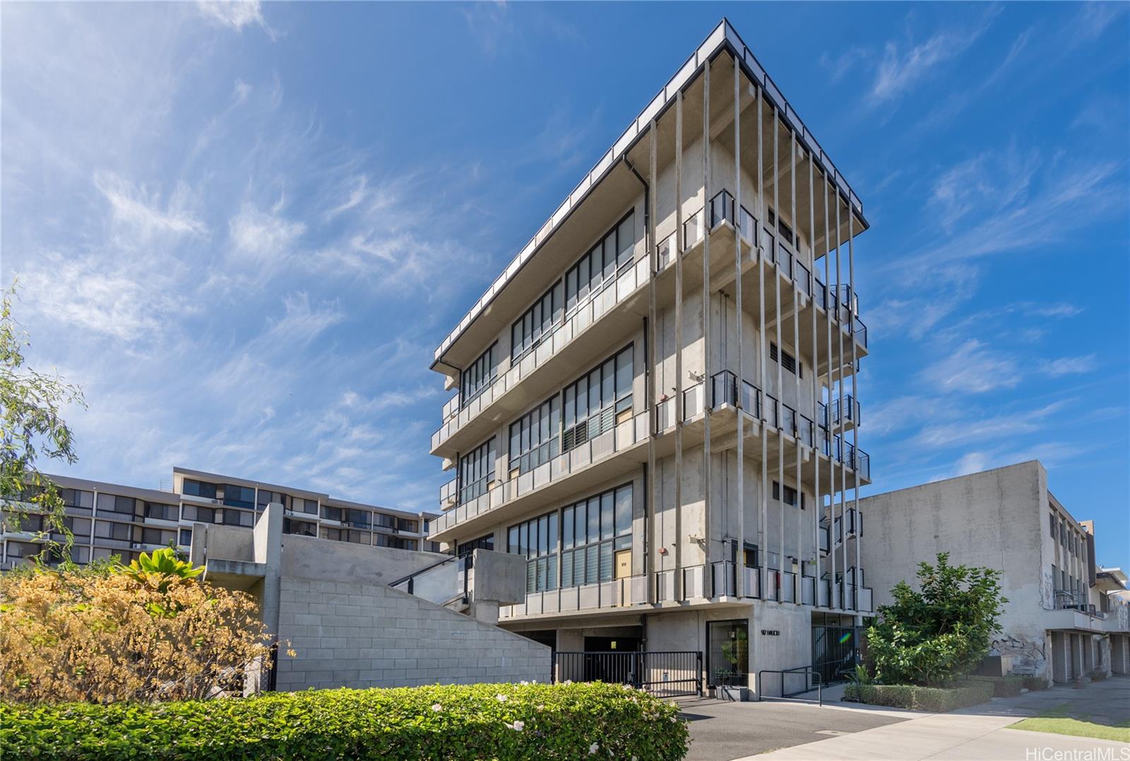 Hauoli Lofts 601, 917 Hauoli Street, Honolulu Mccully