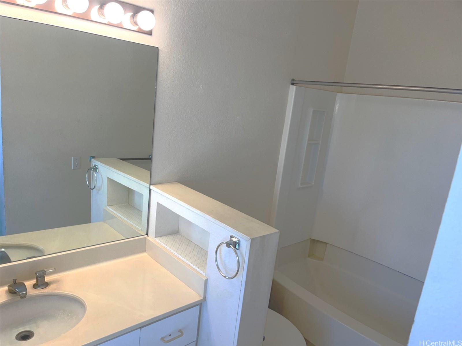 Palm Court condo # 14U, Ewa Beach, Hawaii - photo 5 of 10