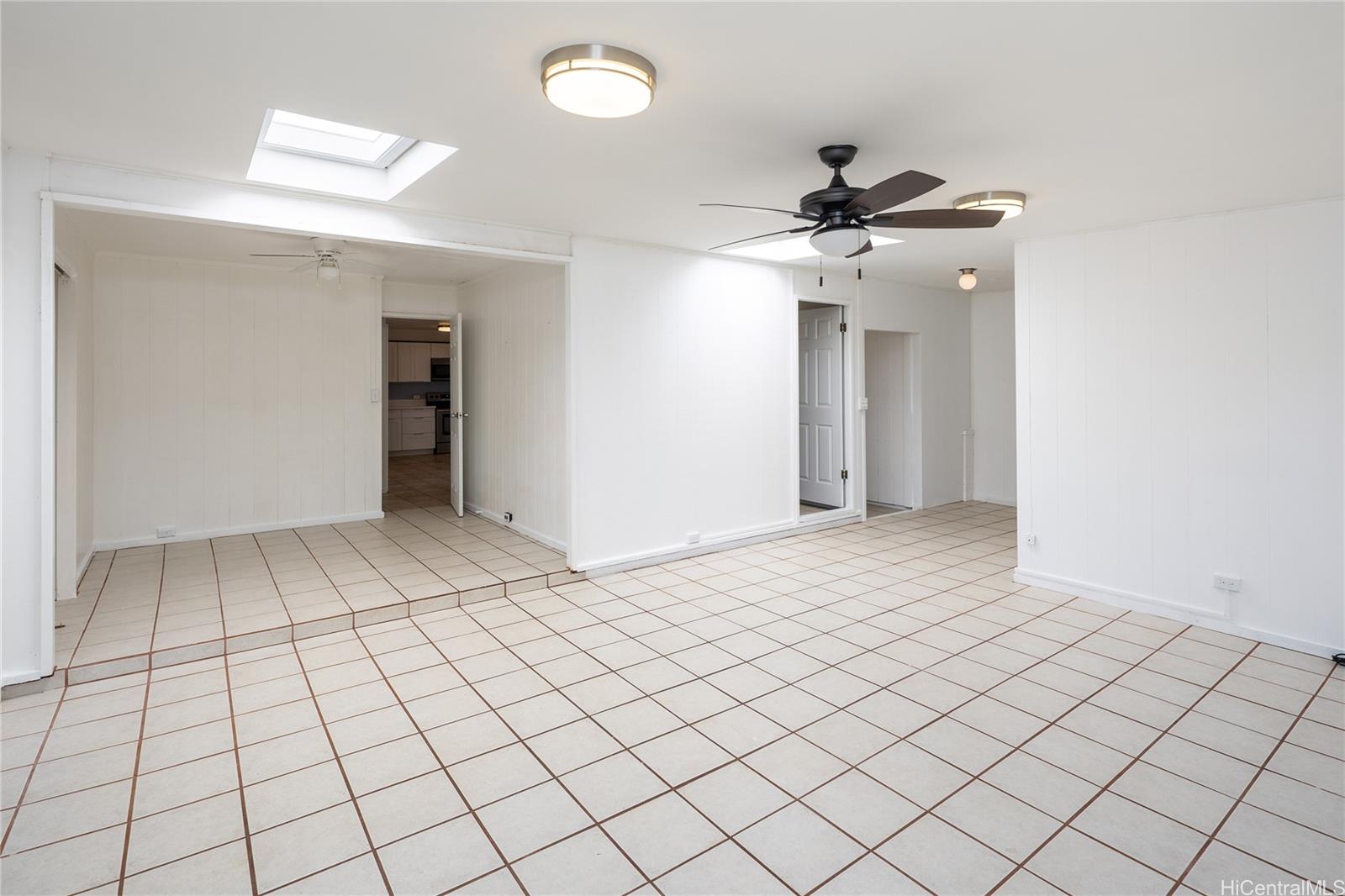 91-820  Lipaki Place Ewa Beach, Ewaplain home - photo 11 of 25