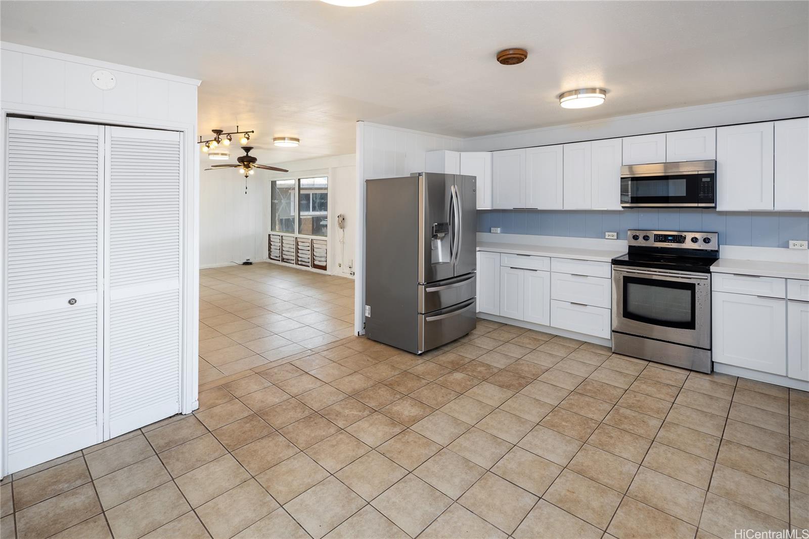 91-820  Lipaki Place Ewa Beach, Ewaplain home - photo 4 of 25