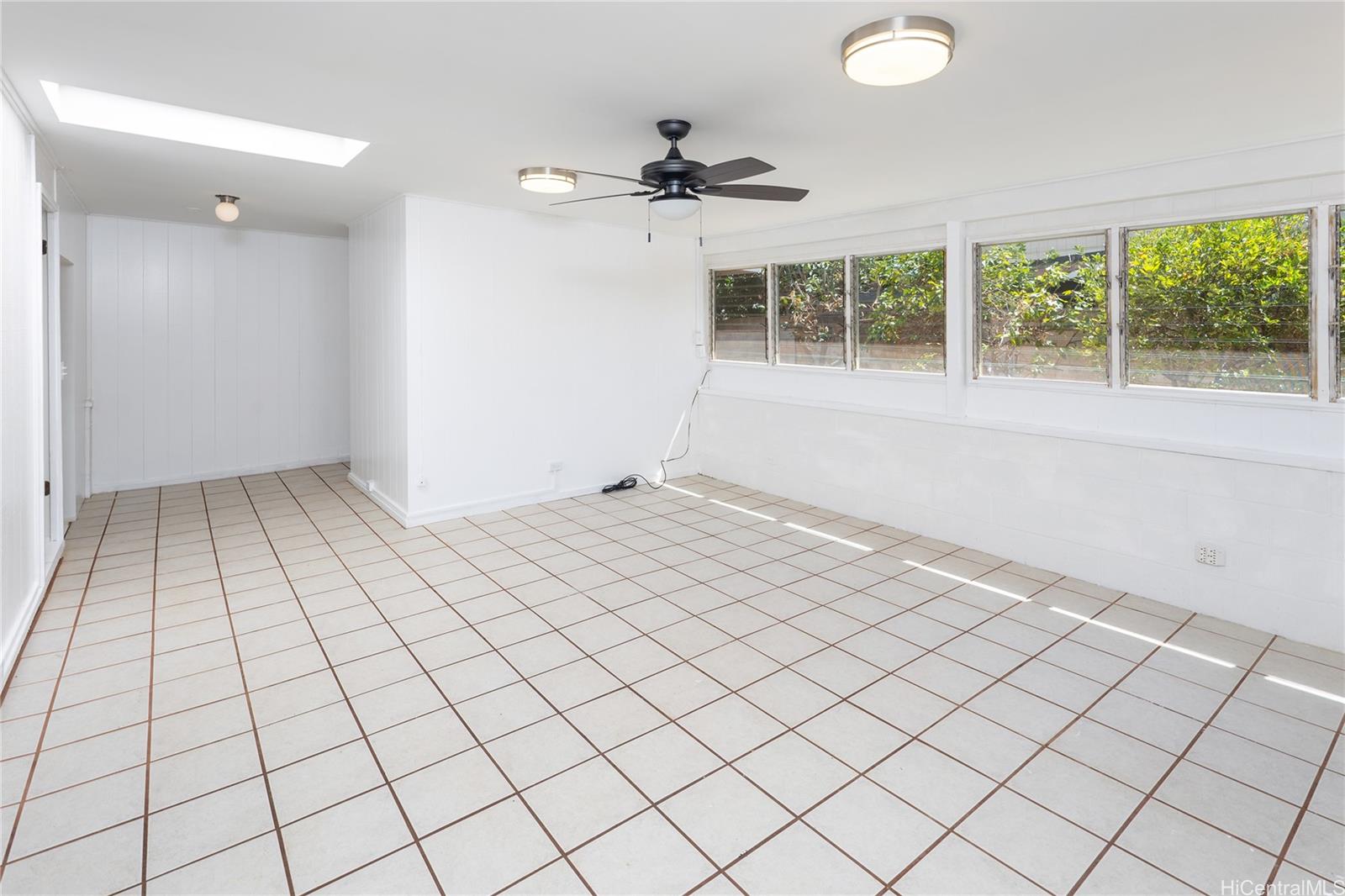 91-820  Lipaki Place Ewa Beach, Ewaplain home - photo 9 of 25