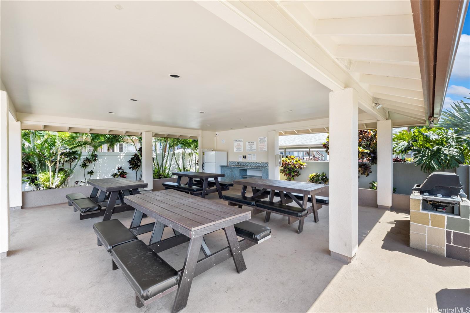 Palm Court condo # 6R, Ewa Beach, Hawaii - photo 12 of 14