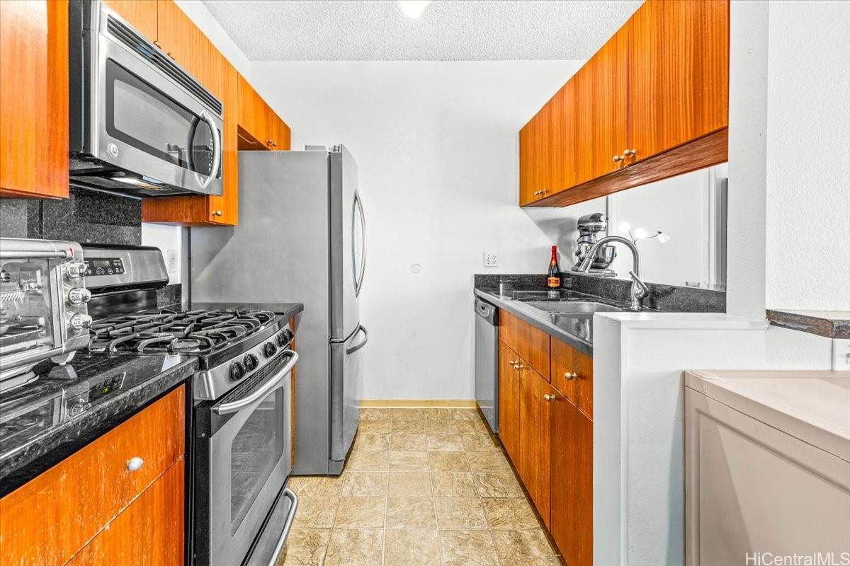 Palm Court condo # 6U, Ewa Beach, Hawaii - photo 12 of 25