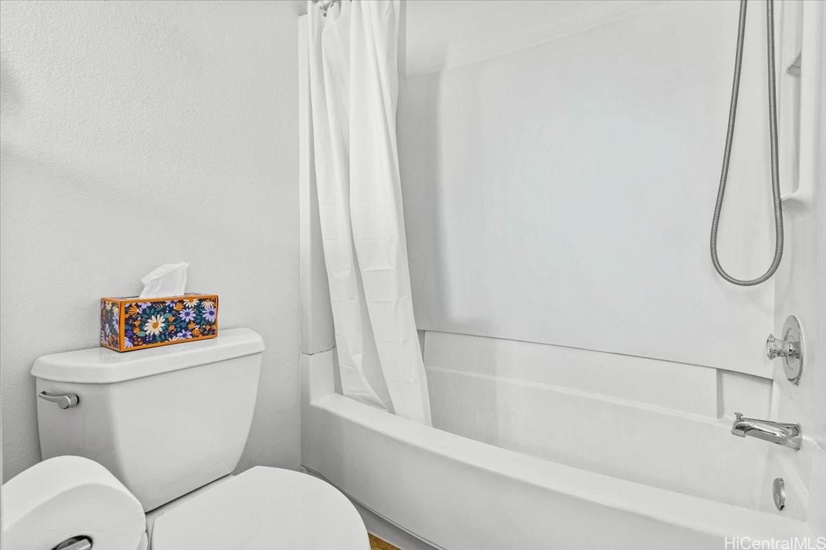 Palm Court condo # 6U, Ewa Beach, Hawaii - photo 21 of 25