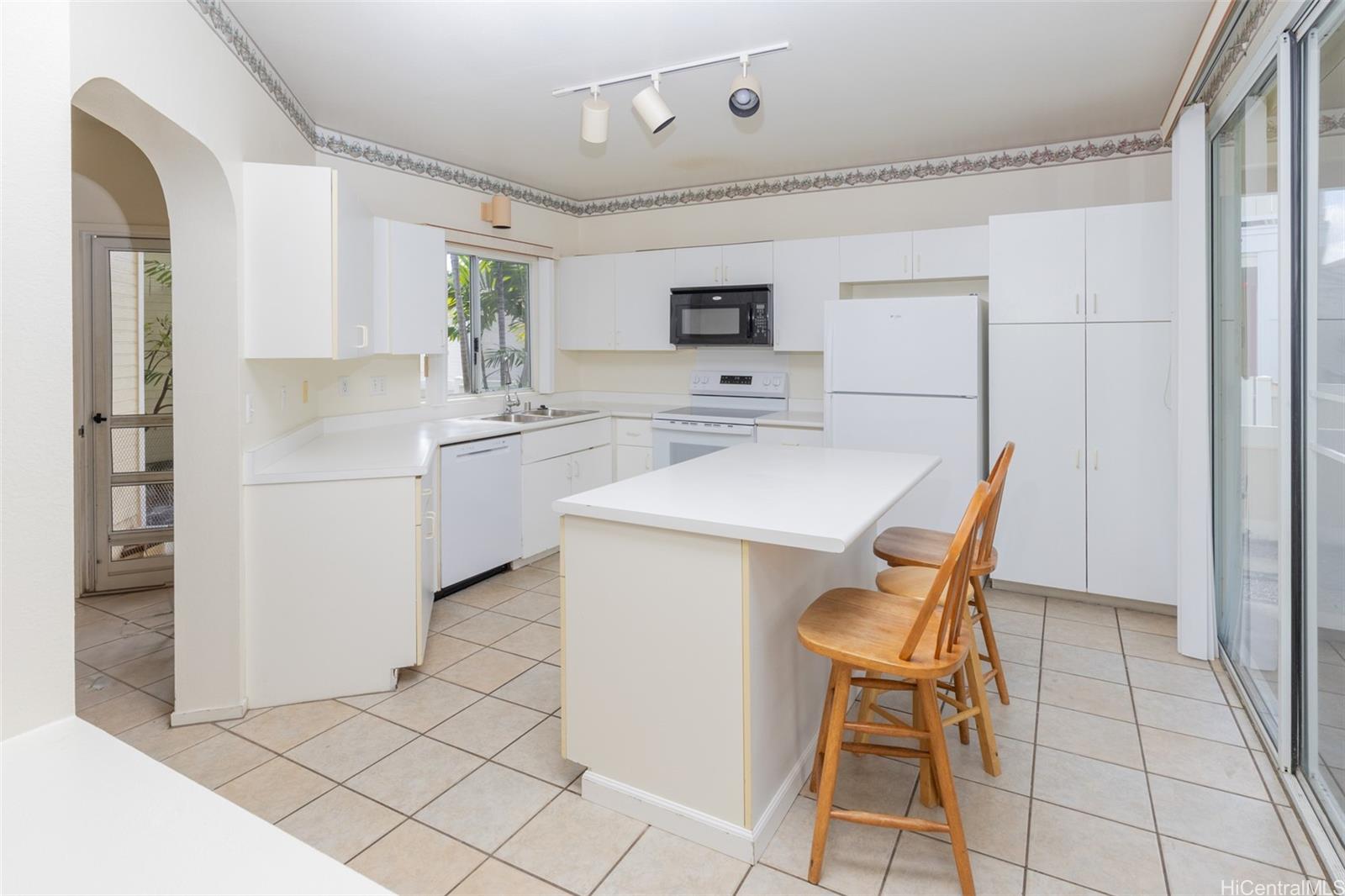 Arbors condo # 44C, Ewa Beach, Hawaii - photo 19 of 25