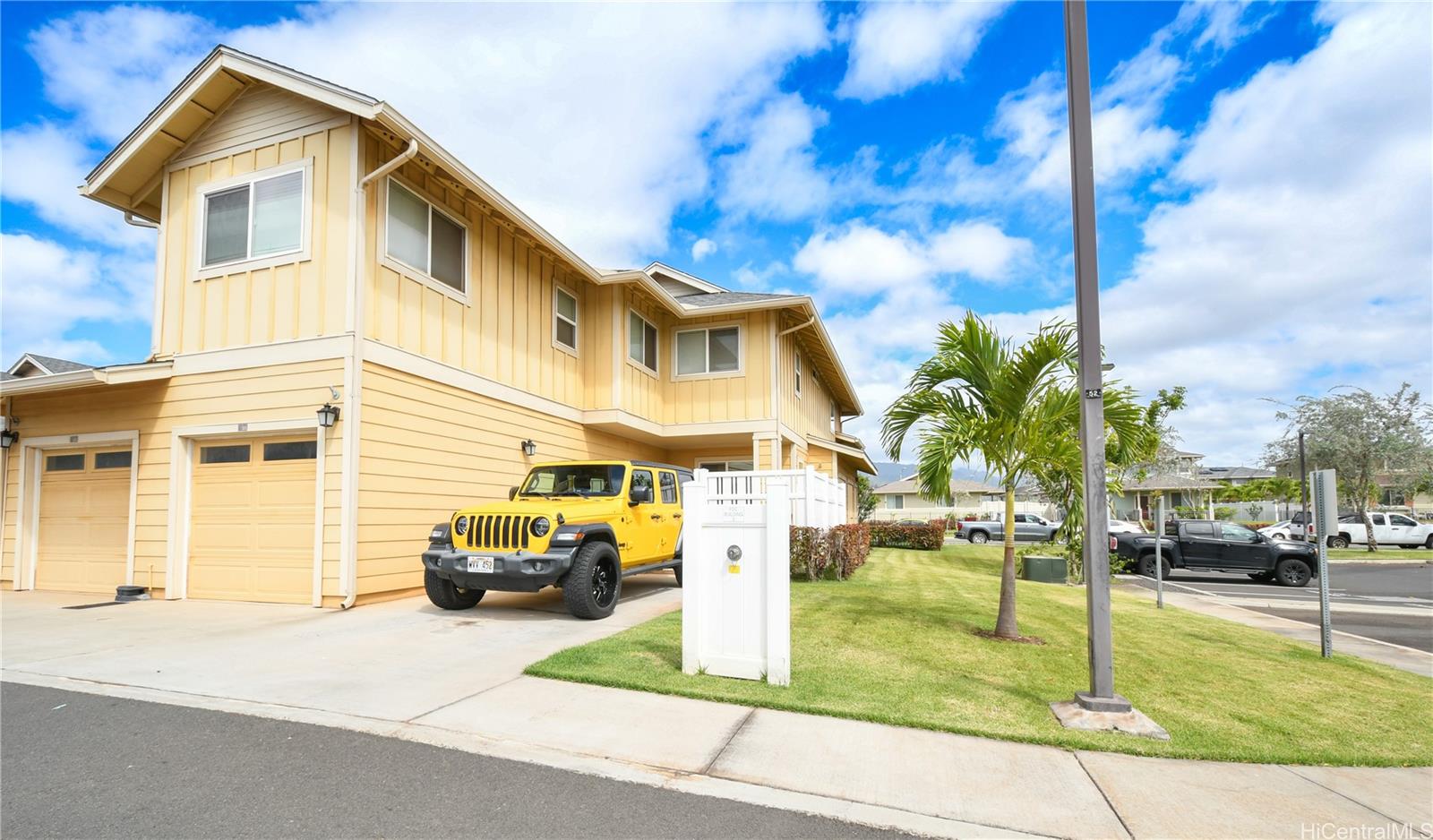 91-960 Iwikuamoo Street townhouse # 301, Ewa Beach, Hawaii - photo 2 of 23