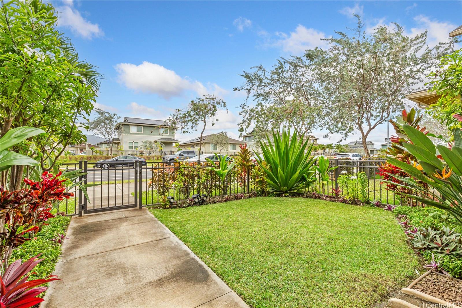 Hoopili townhouse # 303, Ewa Beach, Hawaii - photo 20 of 25