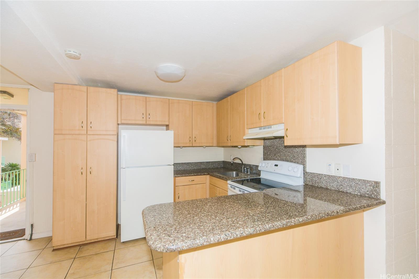 Bishop Manor condo # 22, Honolulu, Hawaii - photo 19 of 25