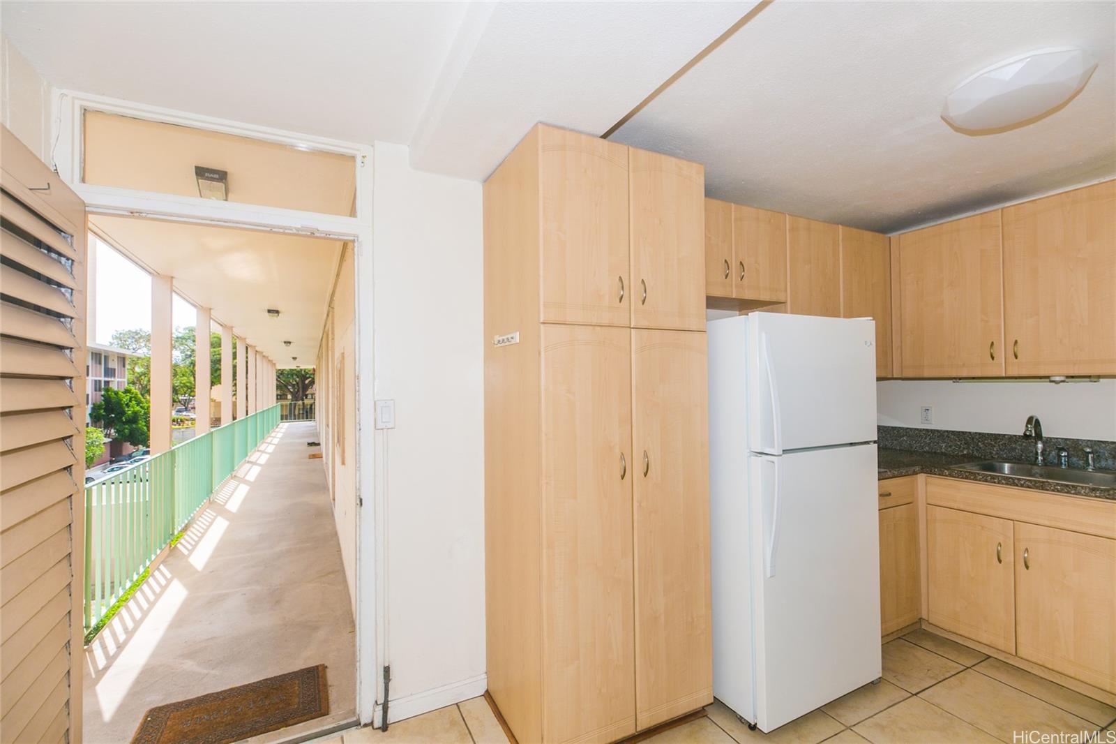 Bishop Manor condo # 22, Honolulu, Hawaii - photo 21 of 25