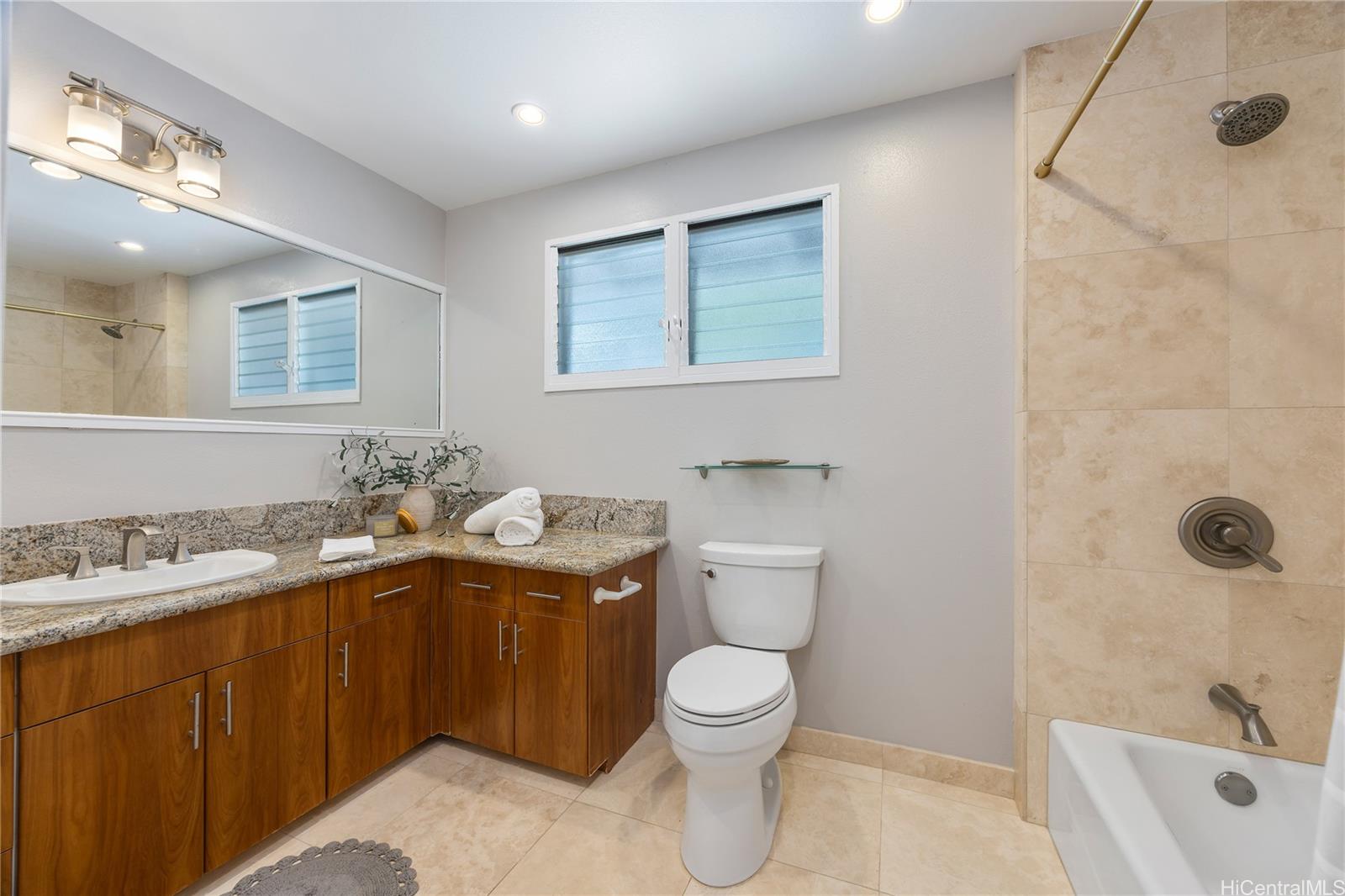 920  Leighton Street Aina Haina Area, Diamond Head home - photo 15 of 25