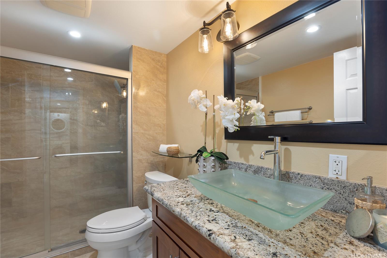 920  Leighton Street Aina Haina Area, Diamond Head home - photo 7 of 25