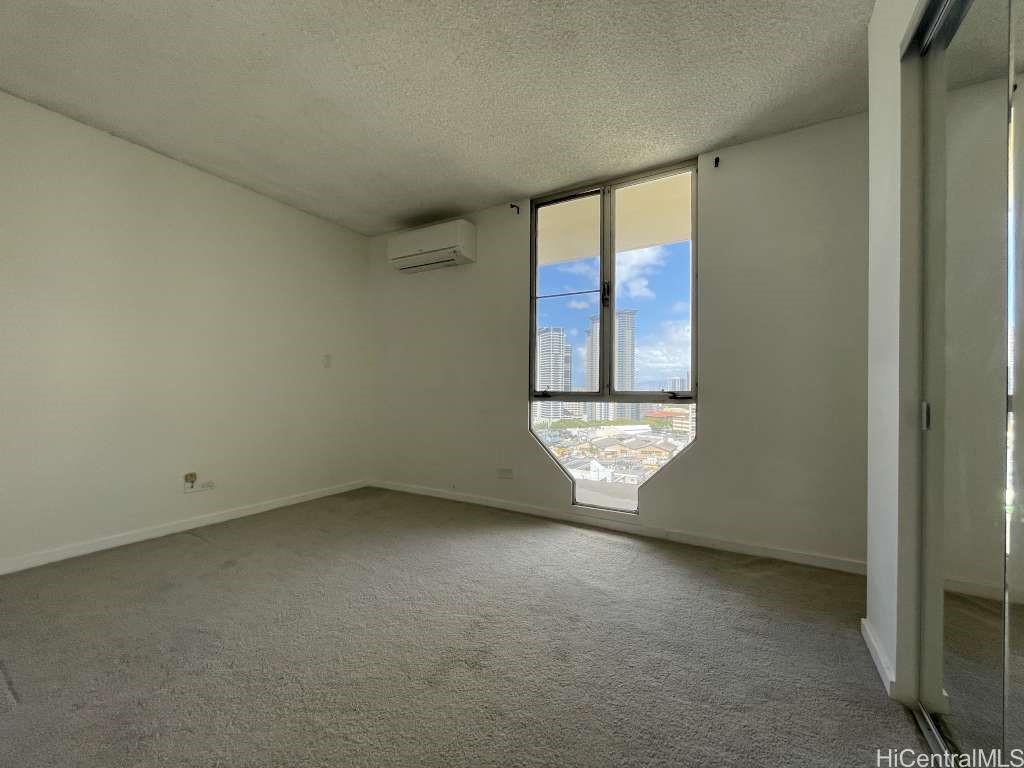 920 Ward Ave Honolulu - Rental - photo 18 of 25