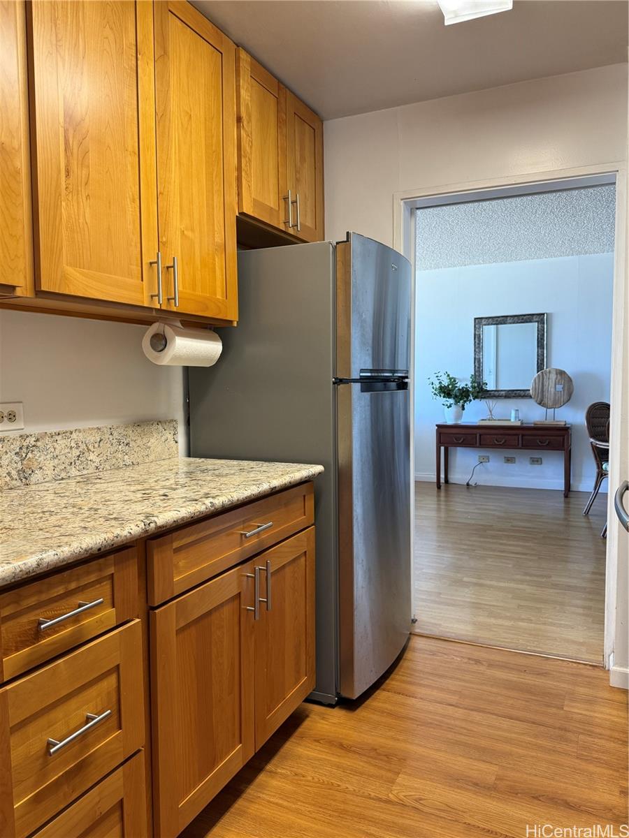 Royal Court condo # 16H, Honolulu, Hawaii - photo 8 of 14