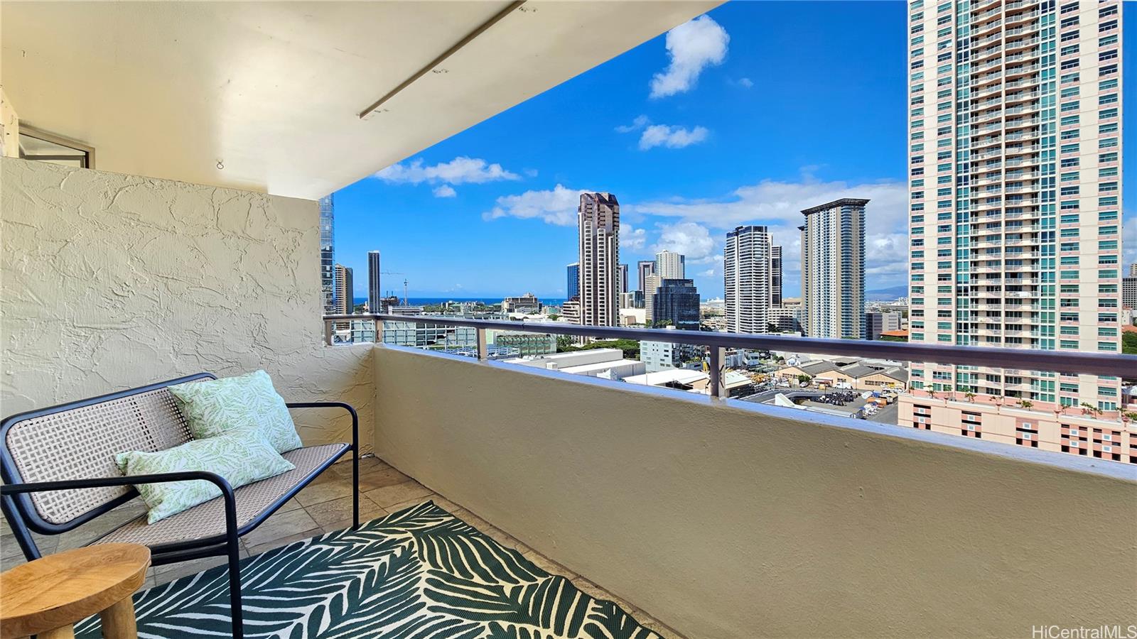 Royal Court condo # 17G, Honolulu, Hawaii - photo 5 of 24