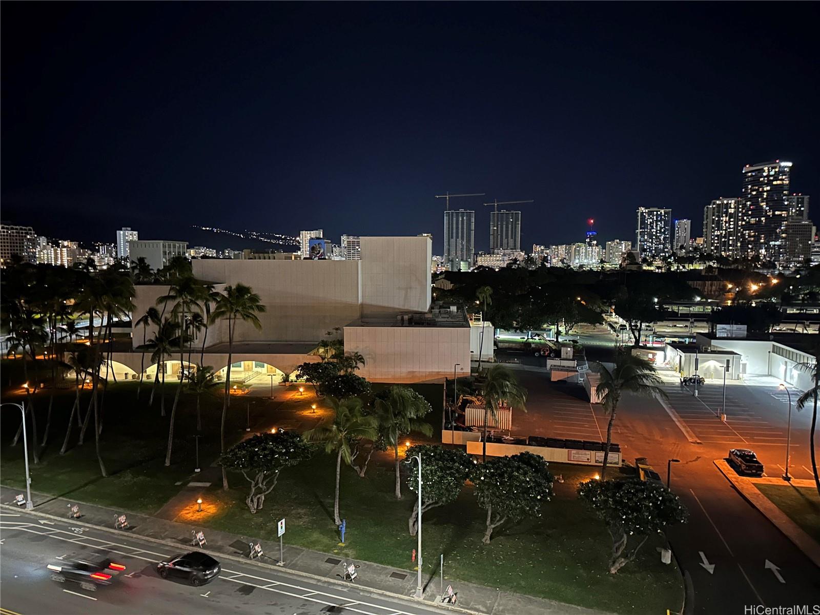 Royal Court condo # 9B, Honolulu, Hawaii - photo 2 of 24