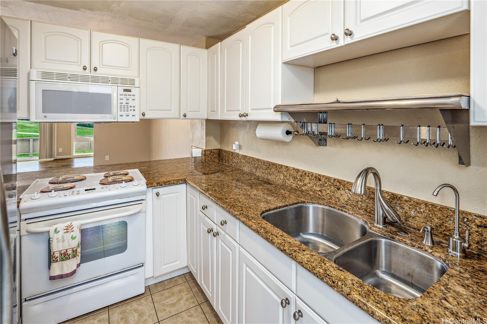 Palehua Community Association townhouse # 69, Kapolei, Hawaii - photo 6 of 25