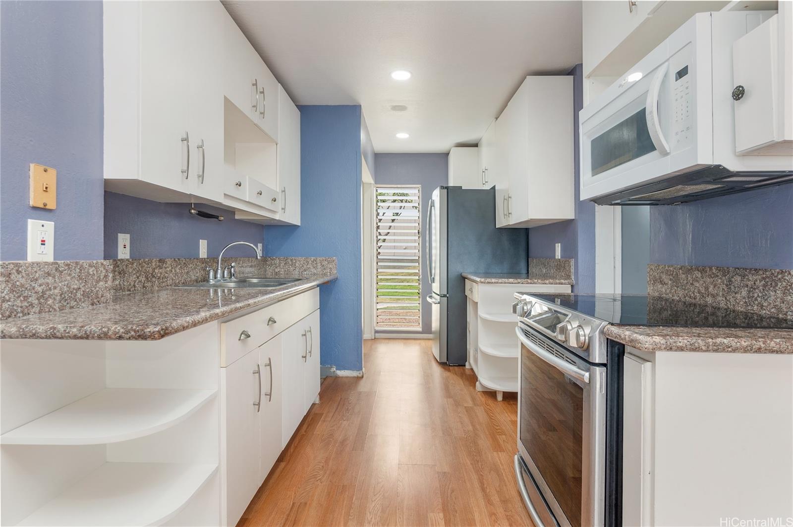 92-1043 Makakilo Drive townhouse # 88, Kapolei, Hawaii - photo 9 of 25