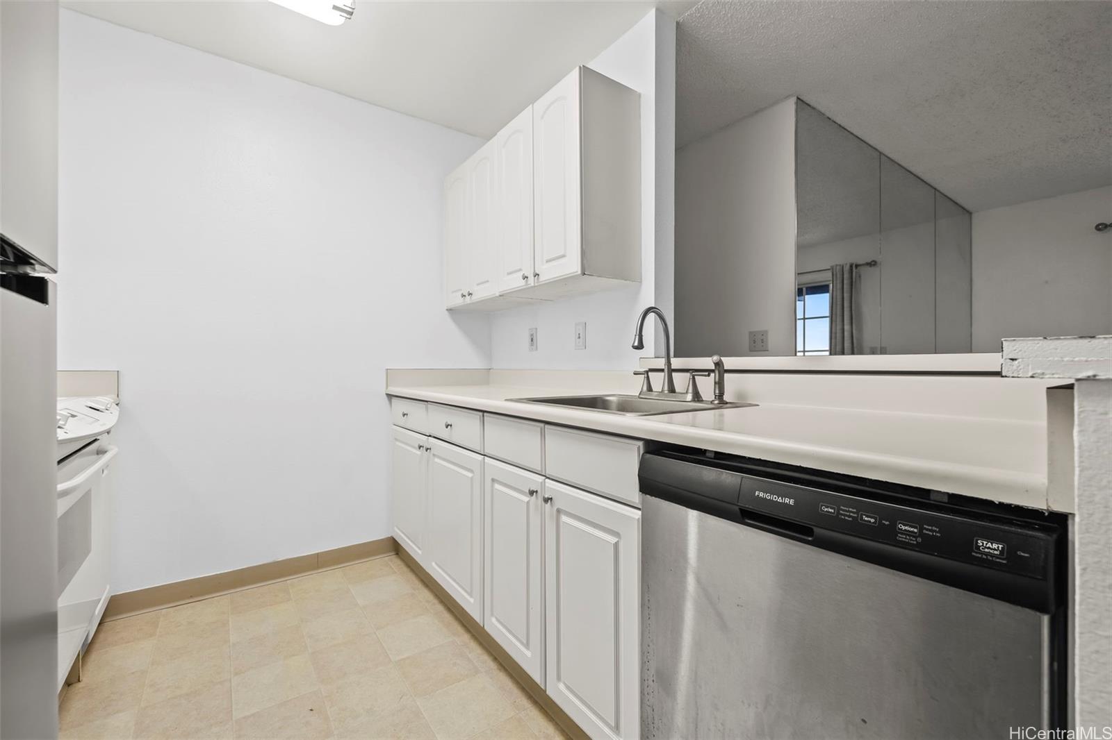 92-1050 Okaa St Kapolei - Rental - photo 4 of 20