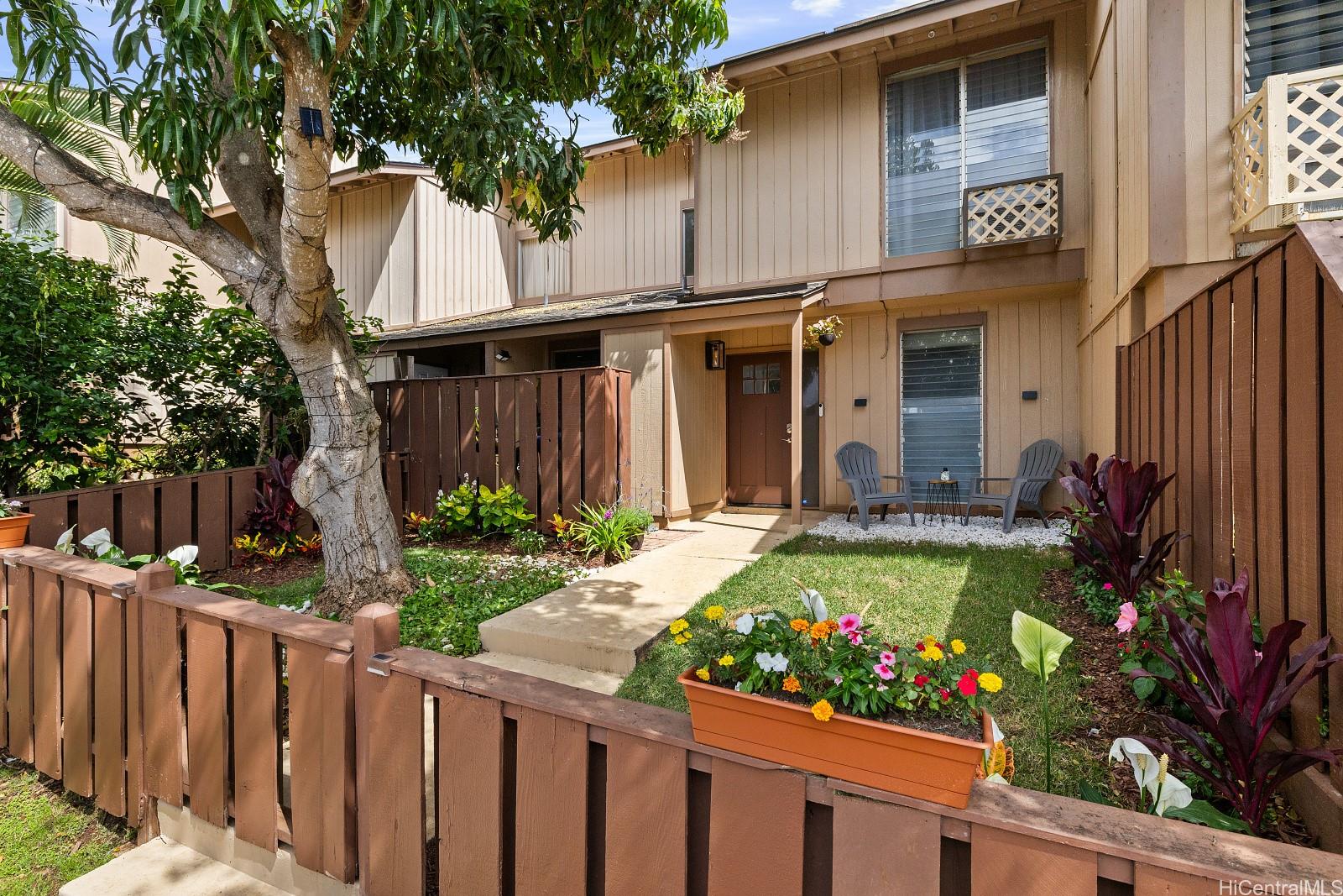 Palehua Hale 3 condo # 9, Kapolei, Hawaii - photo 2 of 23