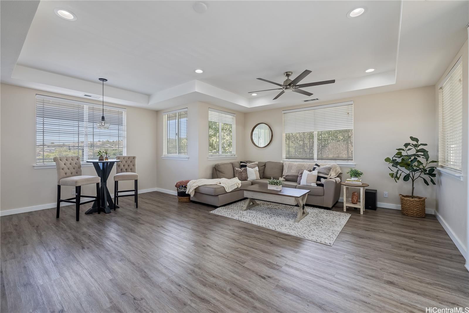 92-1083  Palahia Street Makakilo-upper, Makakilo home - photo 2 of 24