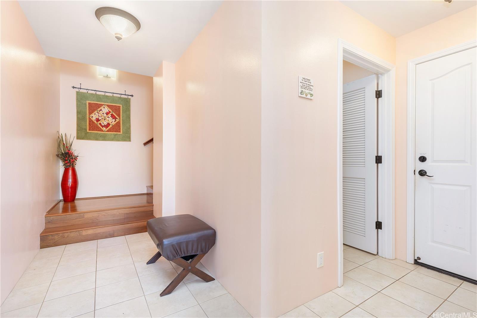 92-1087  Palahia Street Makakilo-upper, Makakilo home - photo 2 of 25