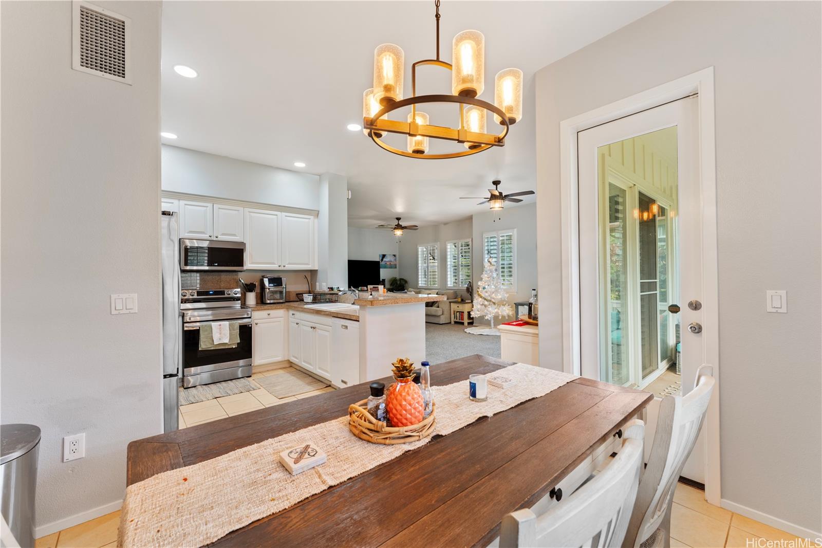 Coconut Plantation condo # 17-1, Kapolei, Hawaii - photo 11 of 24