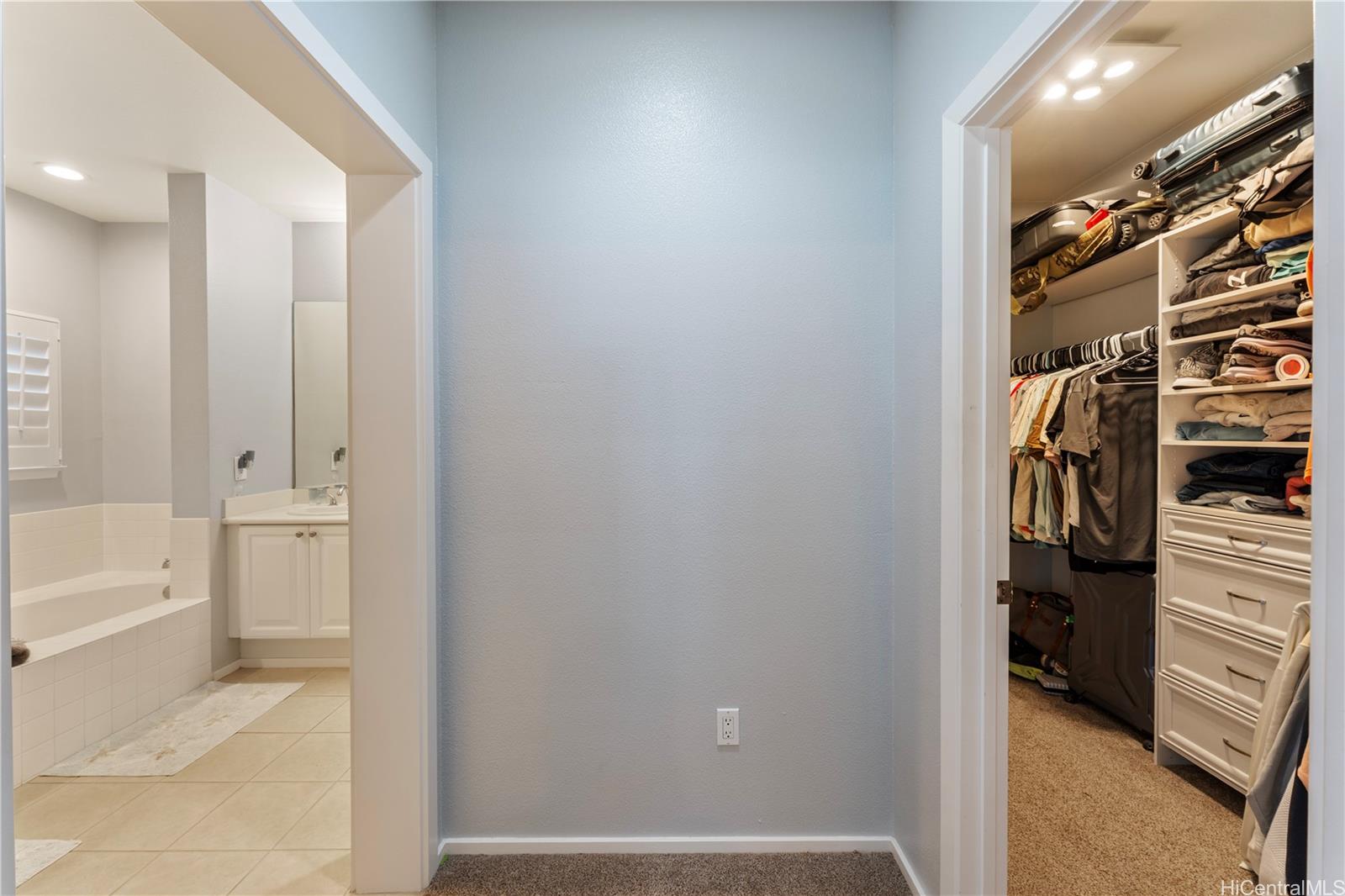 Coconut Plantation condo # 17-1, Kapolei, Hawaii - photo 17 of 24