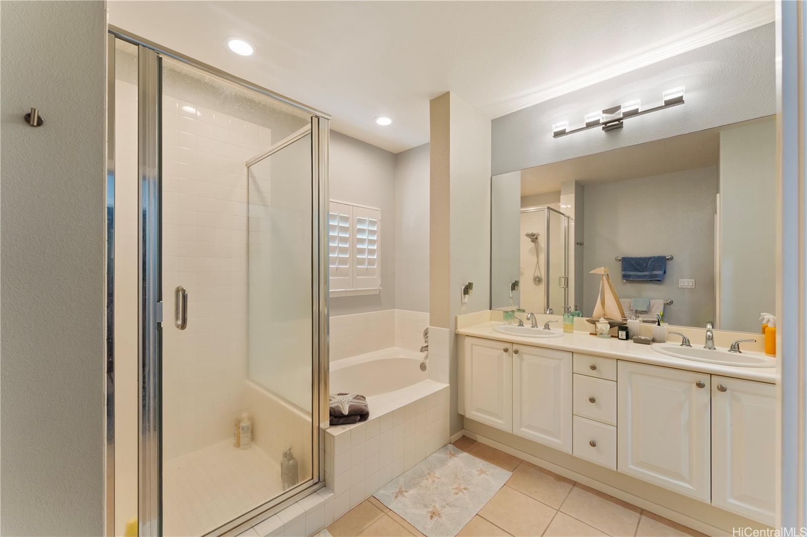 Coconut Plantation condo # 17-1, Kapolei, Hawaii - photo 3 of 24