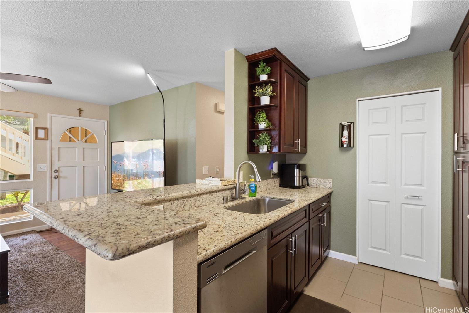 Palehua townhouse # B101, Kapolei, Hawaii - photo 5 of 25