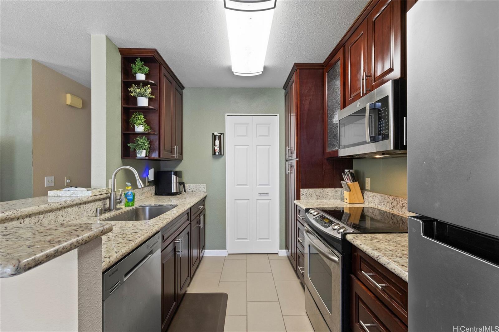 Palehua townhouse # B101, Kapolei, Hawaii - photo 6 of 25