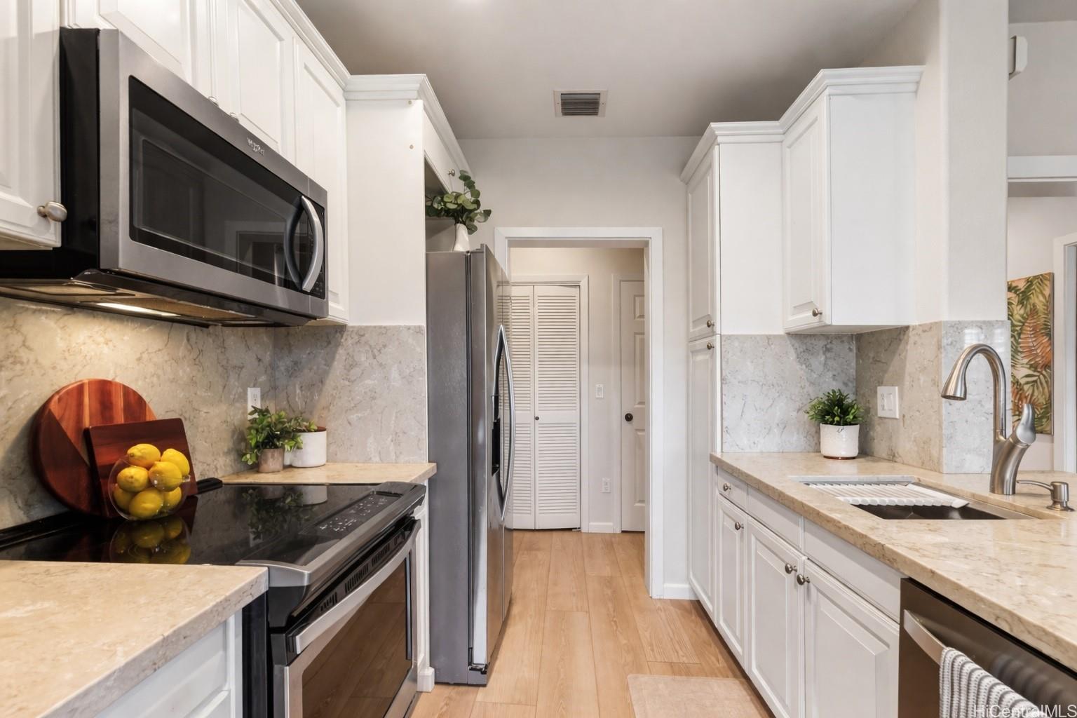 Coconut Plantation condo # 51-3, Kapolei, Hawaii - photo 4 of 25