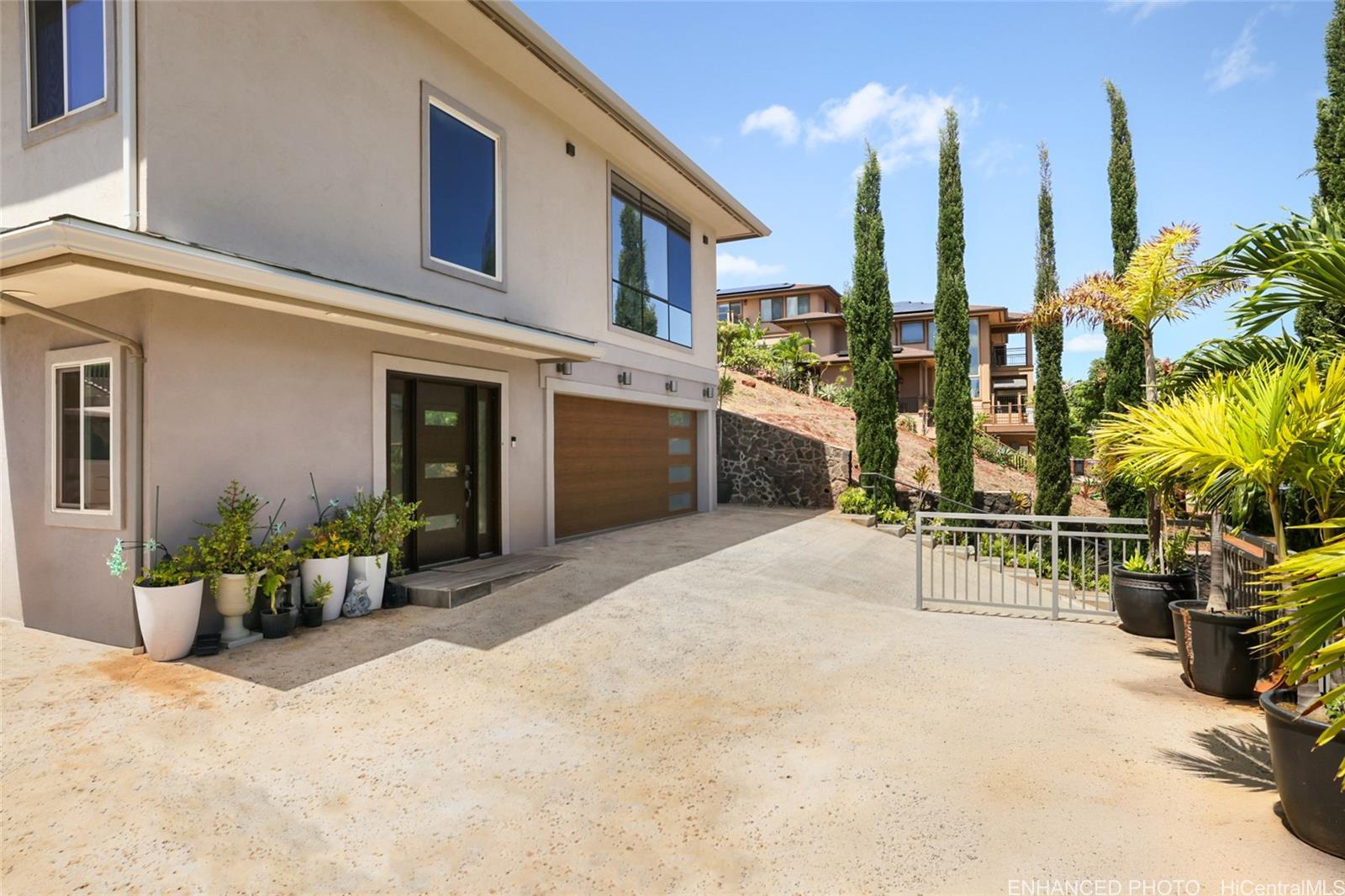 92-1176  Pueonani Street Makakilo-wai Kaloi,  home - photo 1 of 25