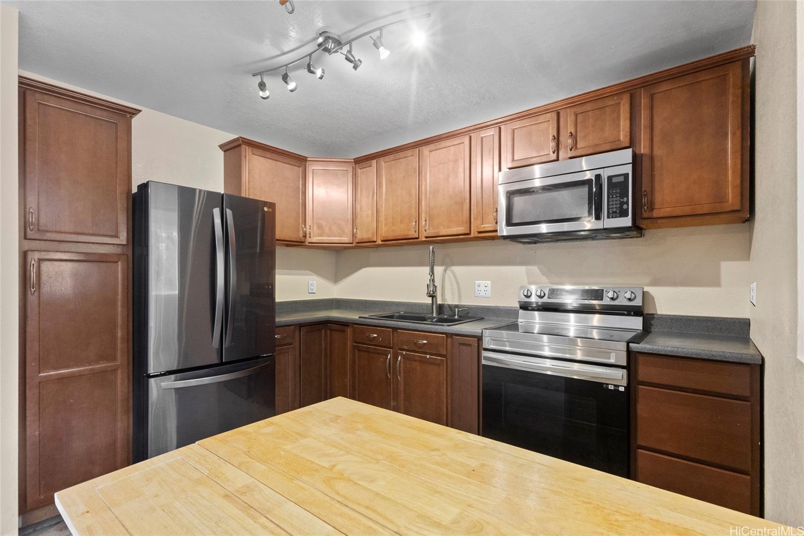 Palehua townhouse # 6, Kapolei, Hawaii - photo 2 of 15