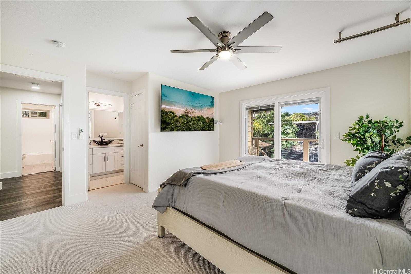 92-1273  Pueonani Street Makakilo-wai Kaloi, Makakilo home - photo 7 of 25