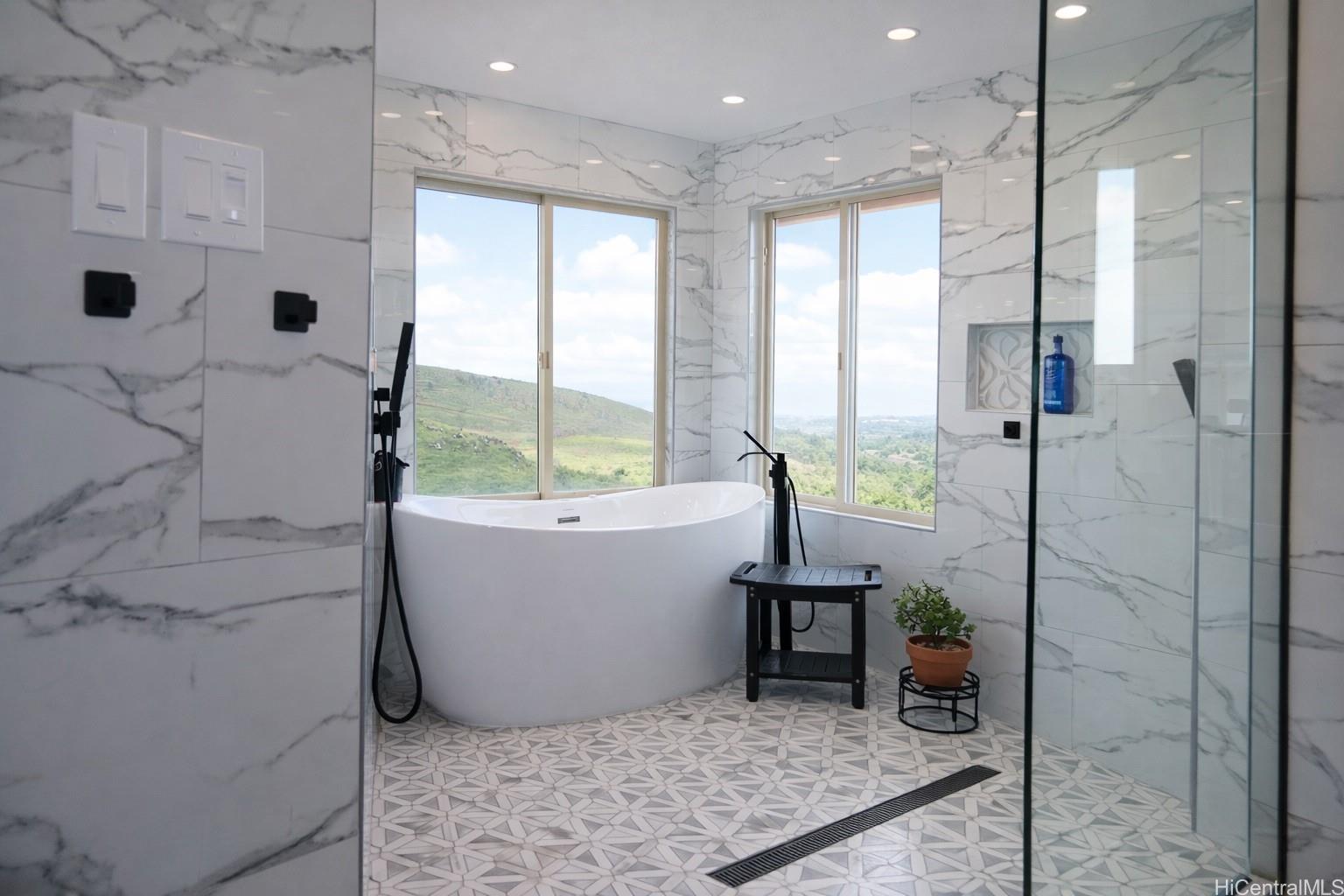 92-1346  Hunekai Street Makakilo-palehua Hgts, Makakilo home - photo 13 of 25