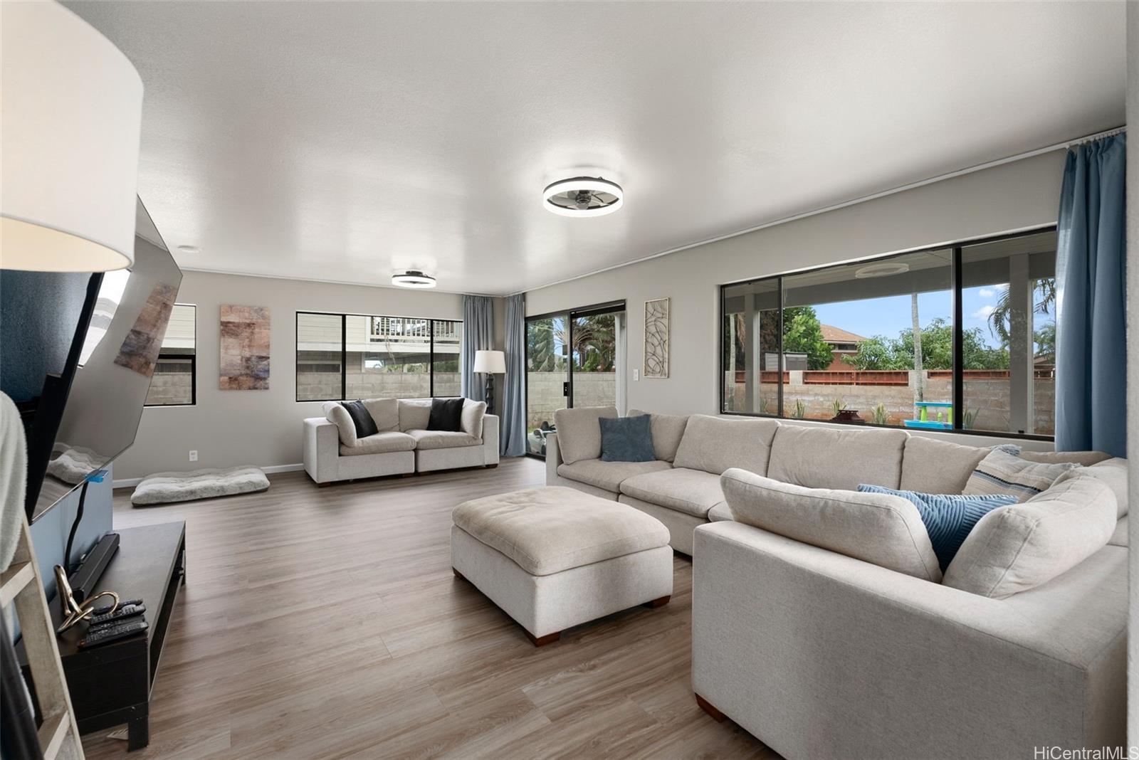 92-1354  Kikaha Street Makakilo-highlands, Makakilo home - photo 3 of 24