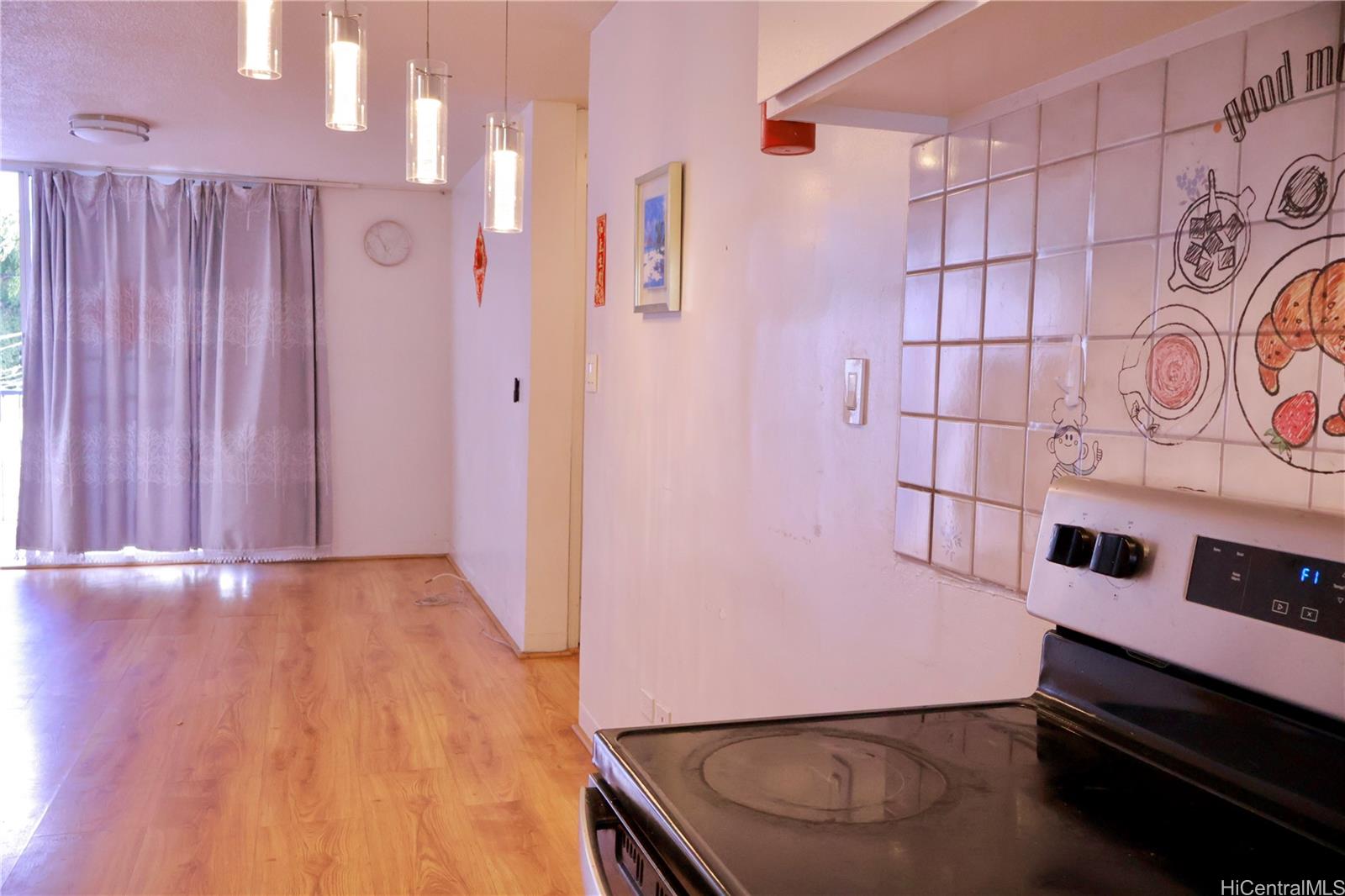 Pan Pacific condo # 302, Honolulu, Hawaii - photo 3 of 13