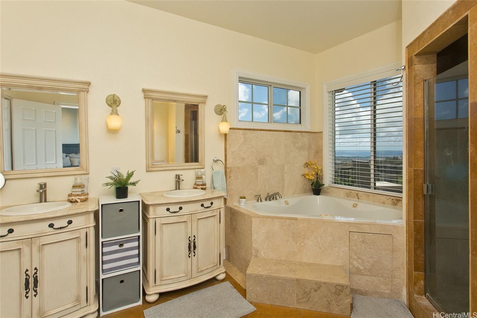 92-313  Hookili Place Makakilo-royal Ridge, Makakilo home - photo 13 of 23