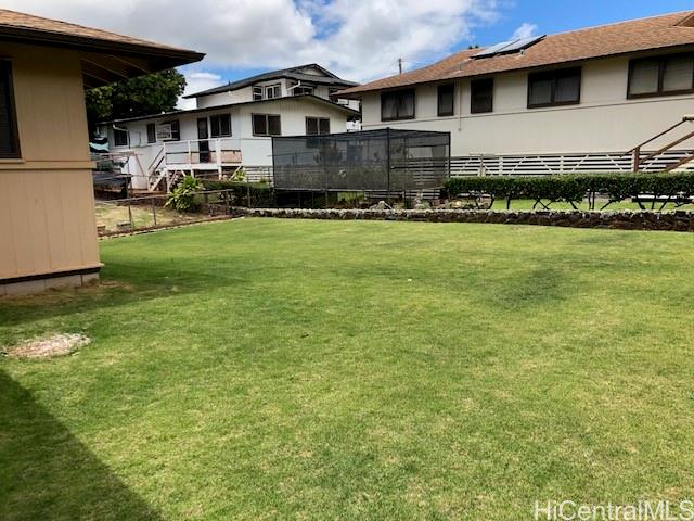 924 Upalu St Pearl City - Rental - photo 5 of 6