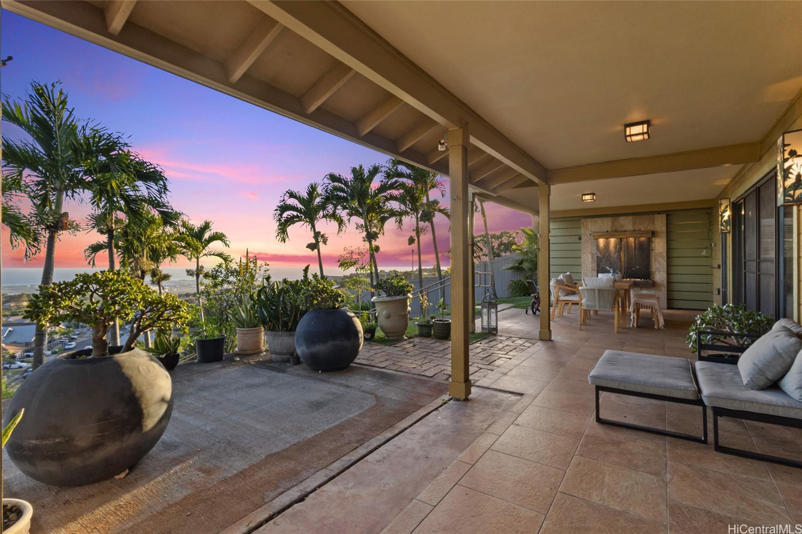 92-4998  Limukele Street Makakilo-west Hills, Makakilo home - photo 2 of 24